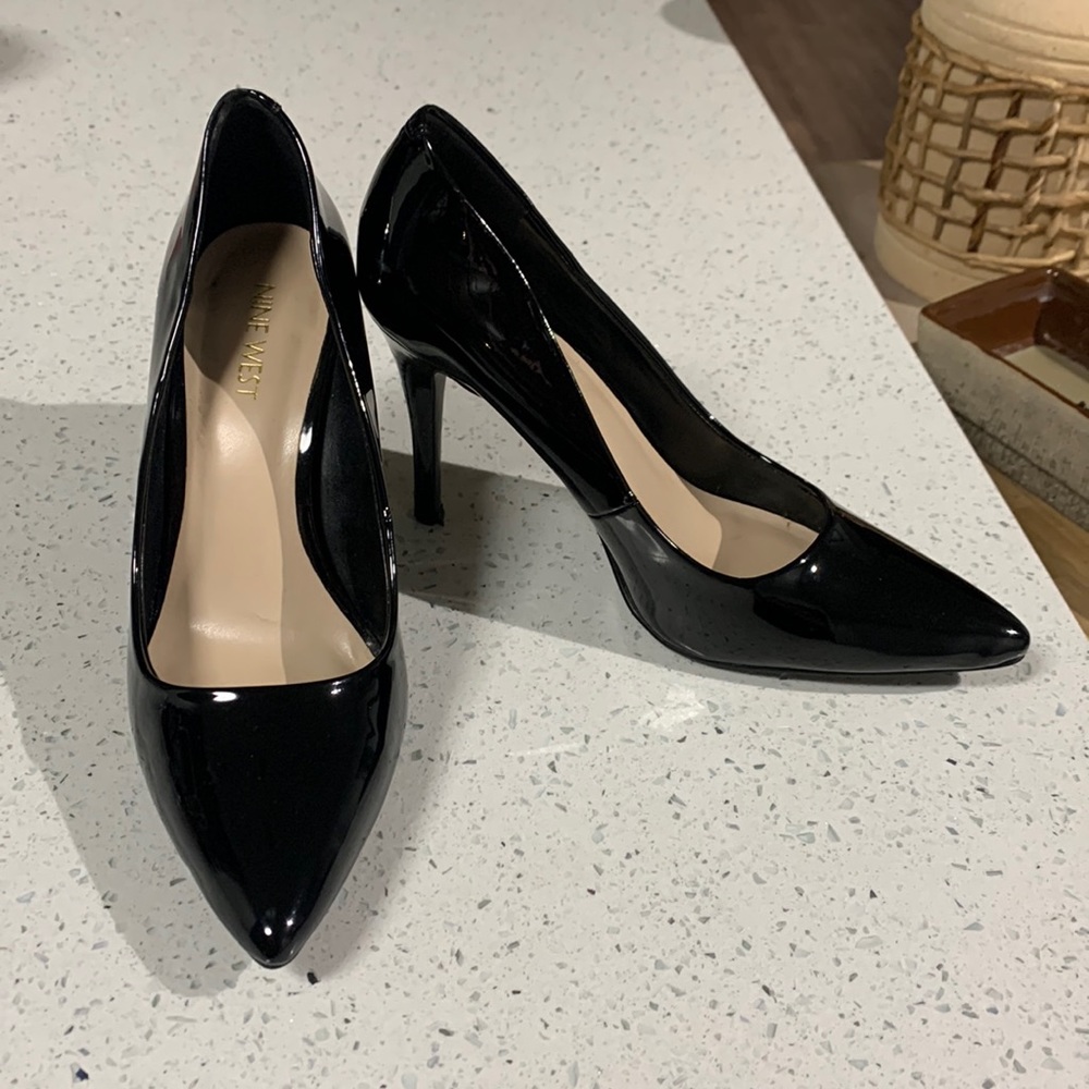 Nine West Black Pumps